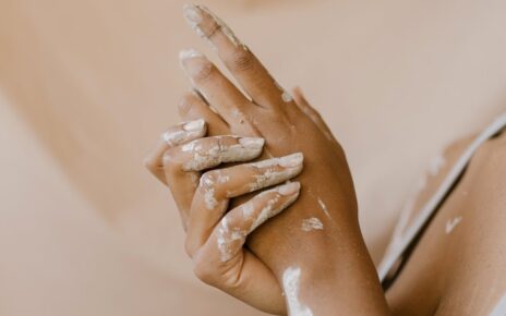 Skin dry होने से कैसे बचाएं : Moisturizing habits