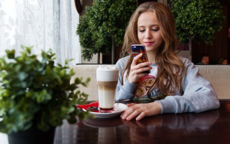 Jyada Mobile Screen Use Karna Kaise Health Affect Karta Hai