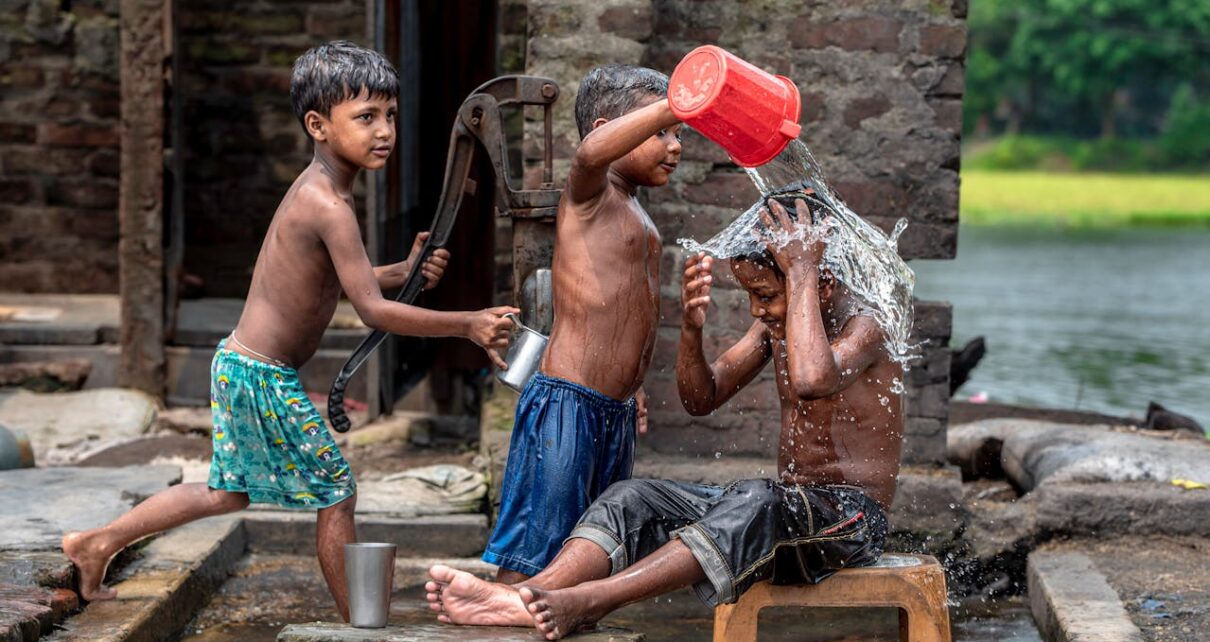 बिना नहाए कई दिन रहना – नुकसान? जानें शरीर और सेहत पर इसका असर