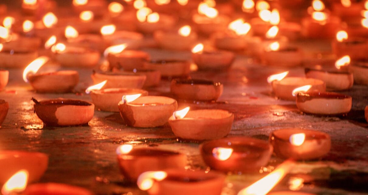 Diwali 2025: Dates, Traditions, and Recipes – A Complete Guide
